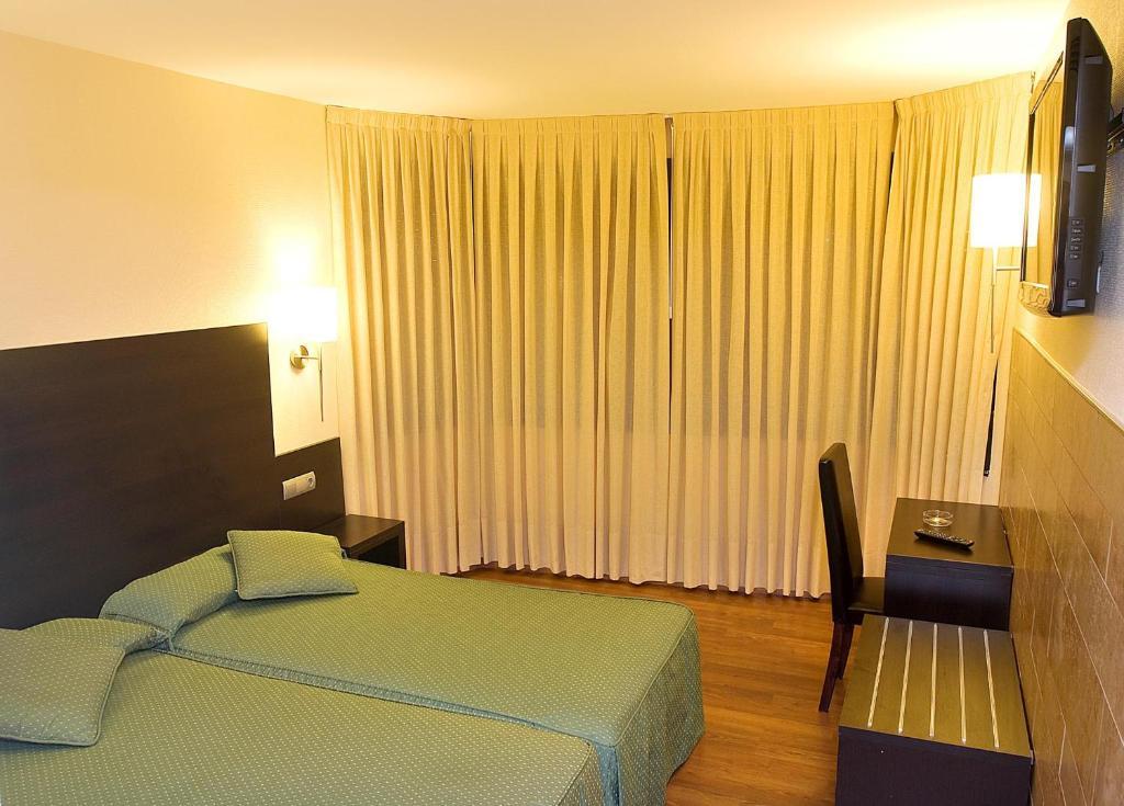 Hotel Restaurante La Peseta Astorga Room photo